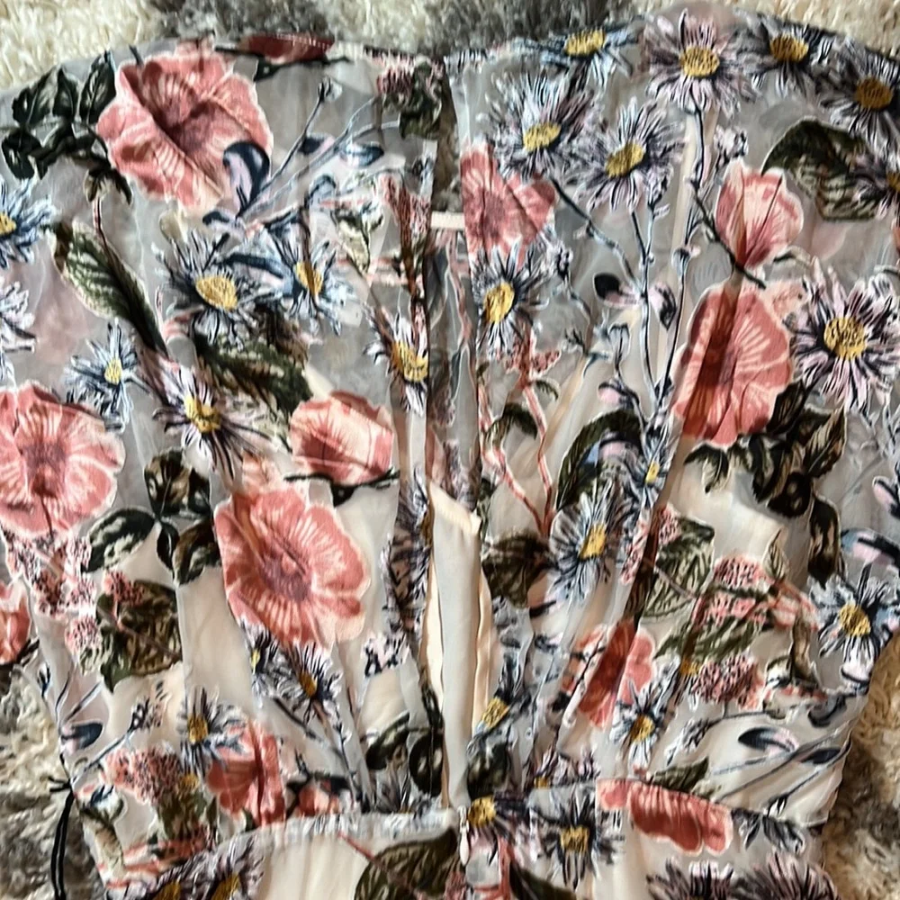 Sold ASTR the label floral dress - Picture 9 of 9